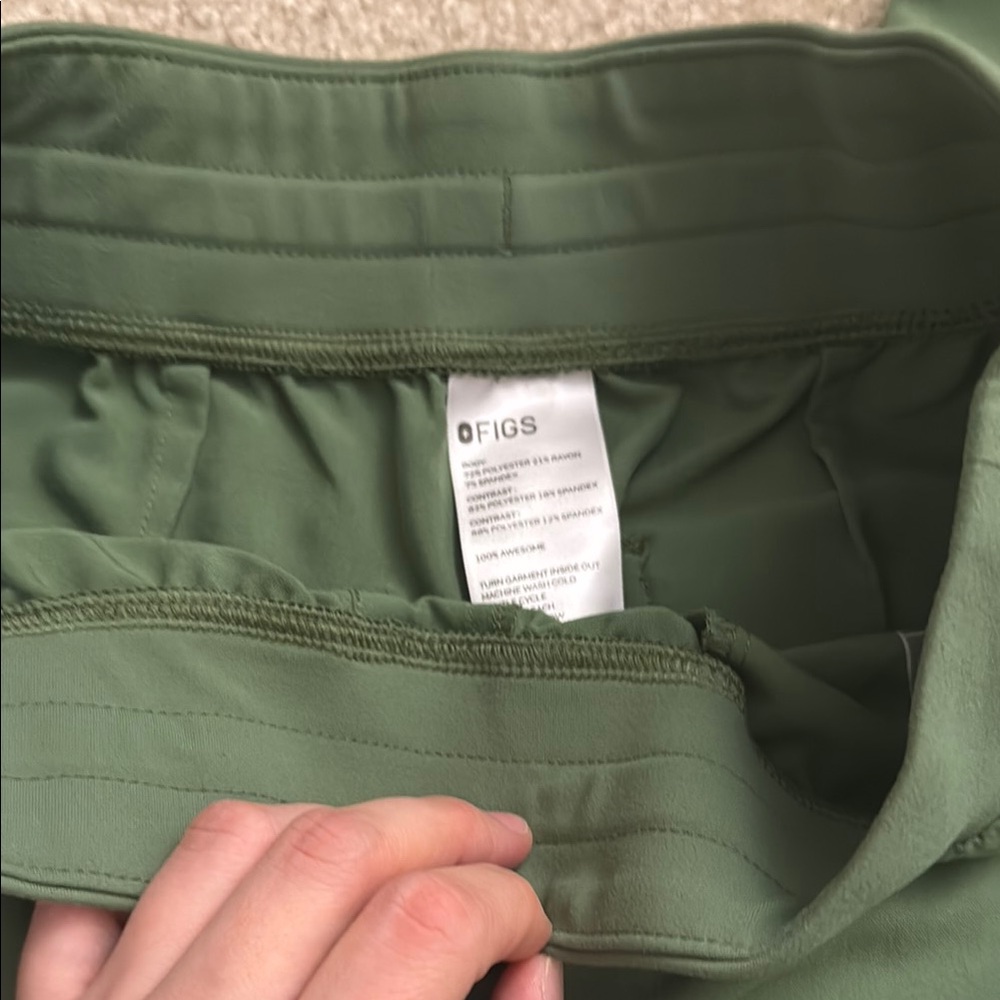 FIGS Green Scrub Pants